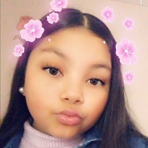 Meet your Posher, Dayanara
